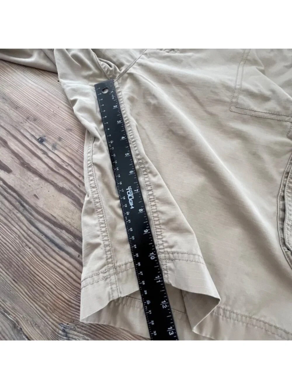 The North Face Cargo Shorts Mens 40X11 Tan Baggy Outdoors